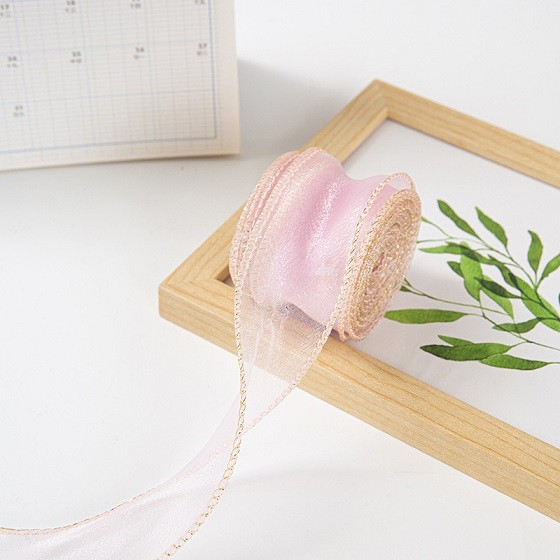 Лента декоративная (4 см*9,14 м) Органза с леской, Золотая кайма, Розовая сирень, 1 шт.