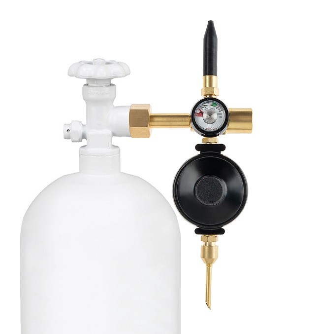 Насадка с манометром и прорезиненным нажимным клапаном и клапаном плавного нажатия, 1 шт. Насадка с манометром и прорезиненным нажимным клапаном и клапаном плавного нажатия, 1 шт.